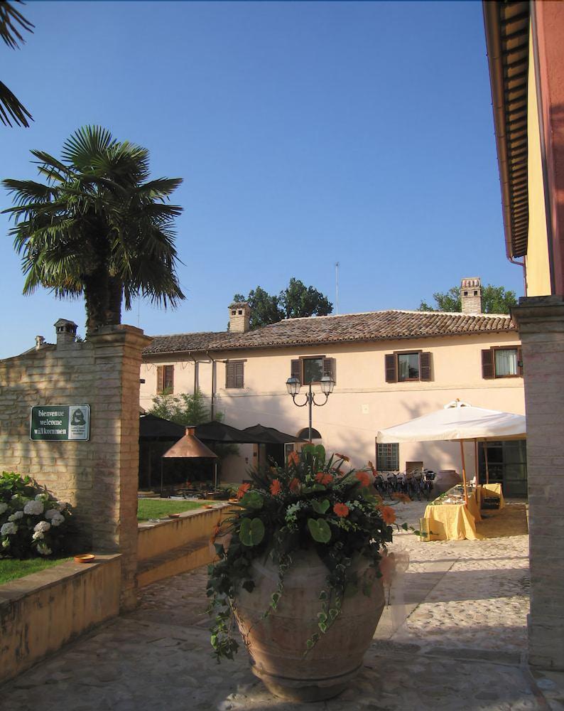 Casa Mancia Hotel Foligno Buitenkant foto